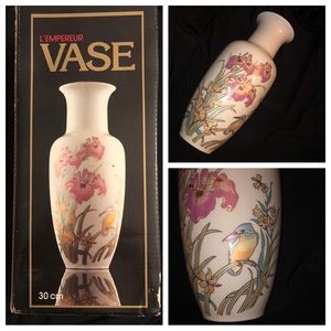 Japanese Etched Bird & Floral Porcelain Vase